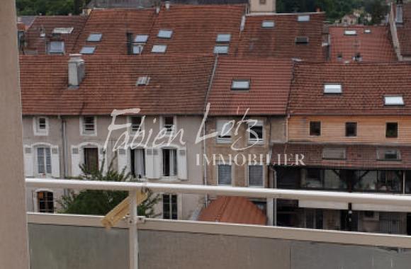  Location non meublée - Appartement -   